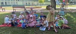powitanie lata i piknik gr.3 i 5 (2).jpg